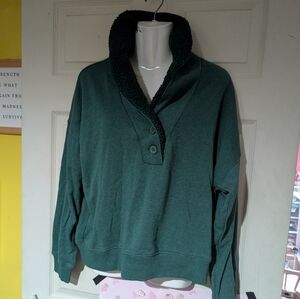 American Eagle Outfitters Sherpa Green Button Pullover Sweater Size Large EUC